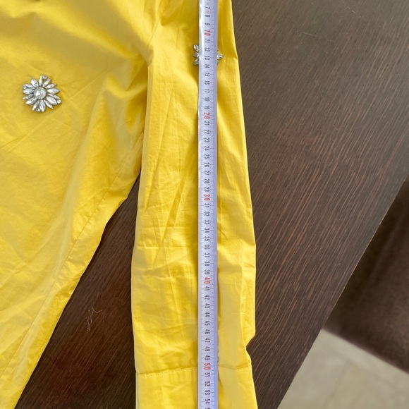 Stunning Yellow Embellished Shirt - Perfect for Any Occasion - Picture 4 of 11